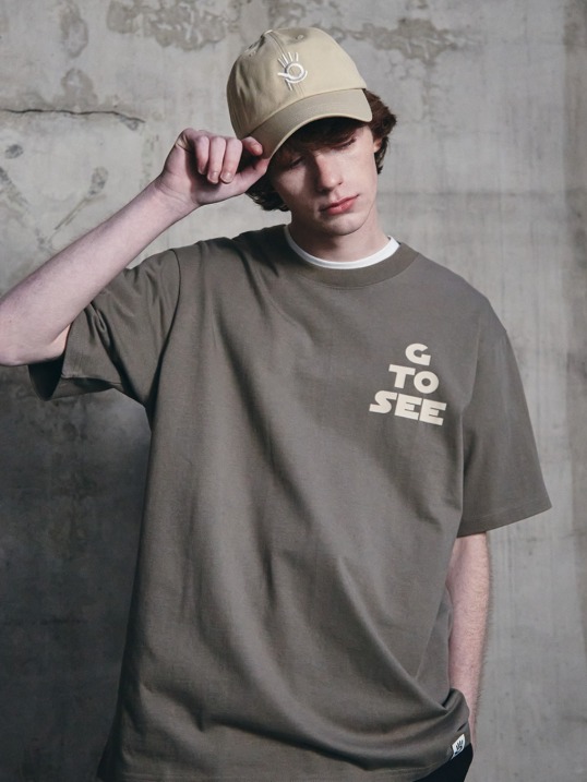 콜라보토리랩 TRIANGLE LOGO T-shirts KHAKI [GDAMB2002M]